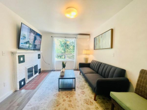 Super Privacy Lakeshore Forest Home with Air Conditioners at Haller Lake